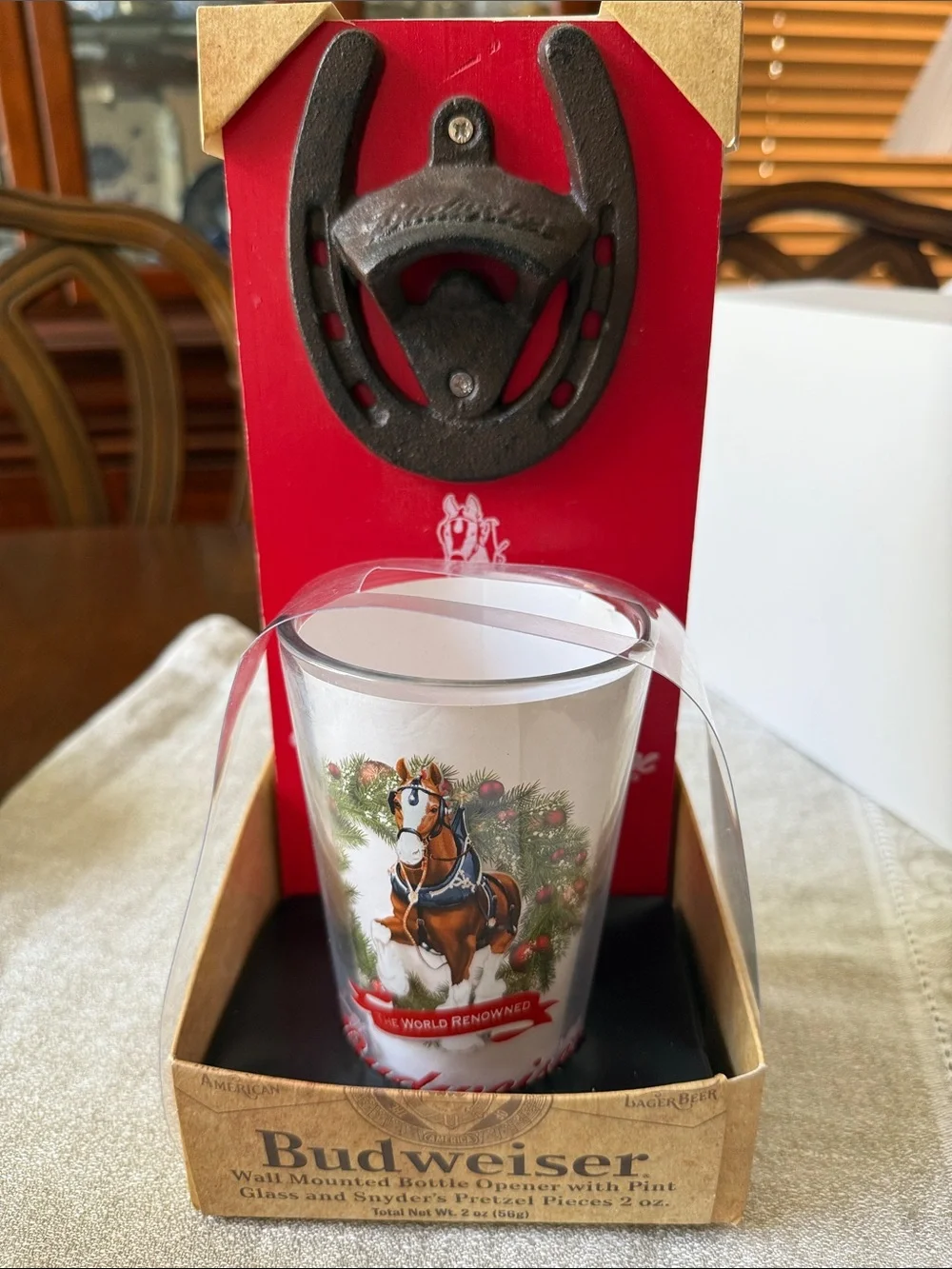 Budweiser wall mounted cast iron bottle opener & pint glass gift set no pretzel